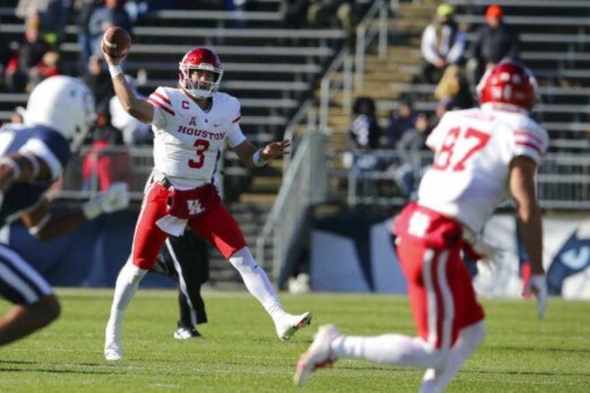 Tune throws for 4 TDs, leads No. 19 Houston over UConn 45-17