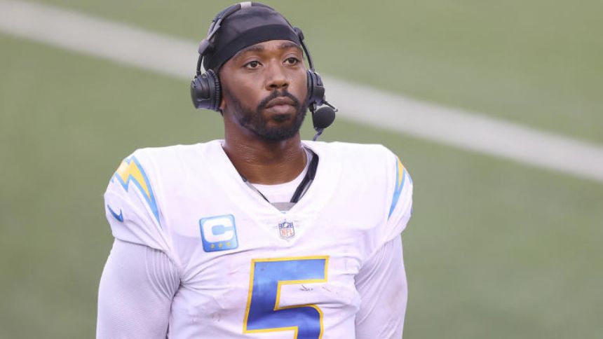 Tyrod Taylor sues Chargers team doctor for medical malpractice stemming from punctured lung suffered in 2020