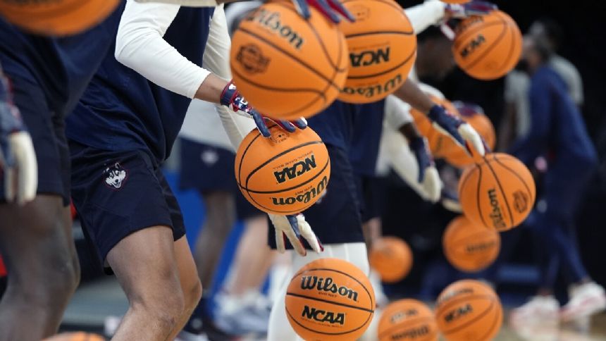 UConn, San Diego State set for title game rematch in Sweet 16; Iowa State, Illinois target Elite 8