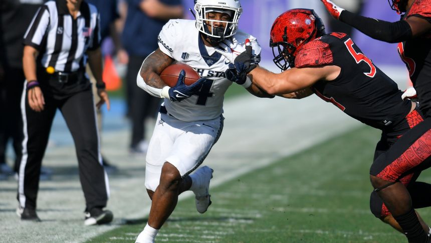 Utah St routs No. 19 San Diego St 46-13, wins Mountain West