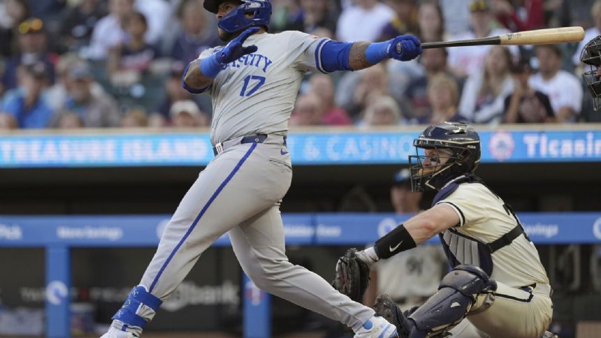 Velazquez hits 2 HRs, Perez adds solo shot as Royals snap skid with 6-1 win over Twins