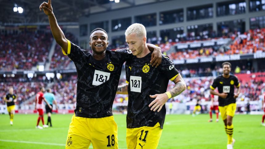 Veterans Reus and Hummels rescue Borussia Dortmund with 4-2 win at Freiburg in Bundesliga