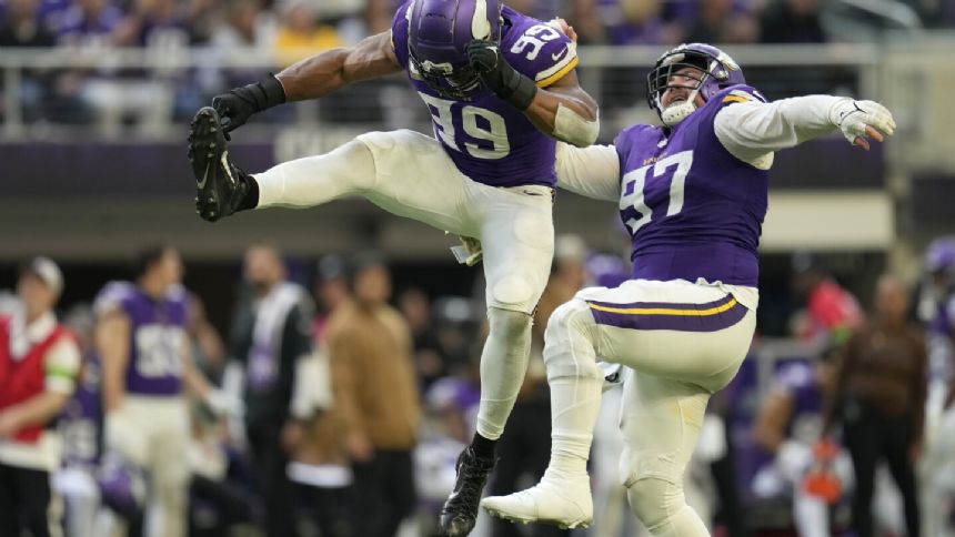 Vikings aim for 3rd straight season sweep of Bears, who have lost 12 division games in a row