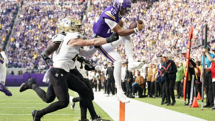 Vikings top Saints 27-19 for 5th straight win on Dobbs' dazzling half, Winston's late INTs