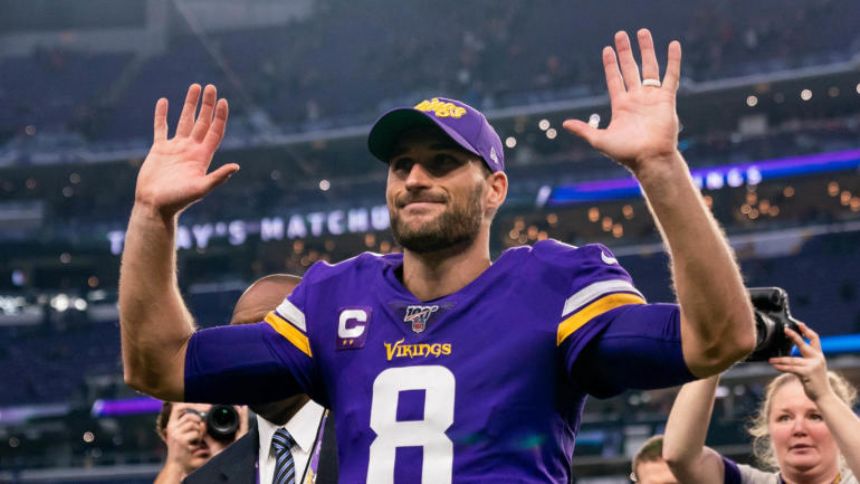 Vikings vs. Eagles odds, spread, line: Monday Night Football picks, predictions from NFL model that's 139-98