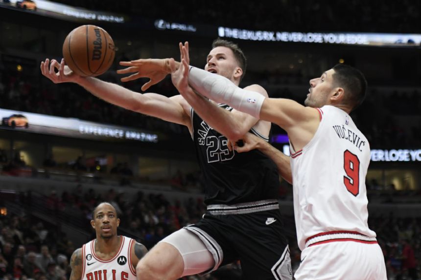 Vucevic, Drummond come up big, Bulls beat Spurs 128-104