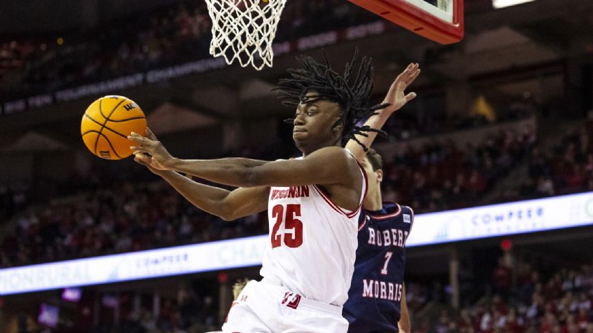 Wahl, Blackwell lead Wisconsin past Robert Morris 78-68