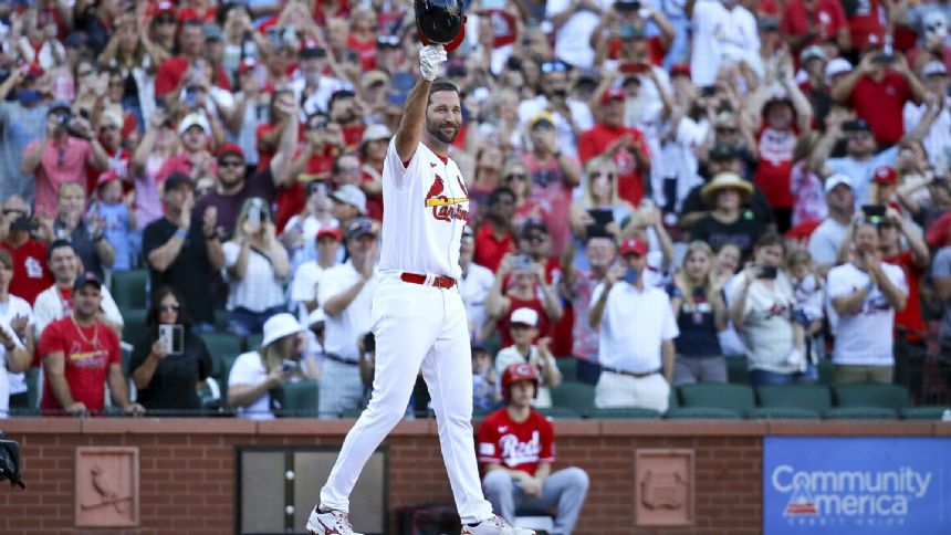 Wainwright strikes out in cameo to end career as Cardinals beat Reds 4-3. Votto ejected