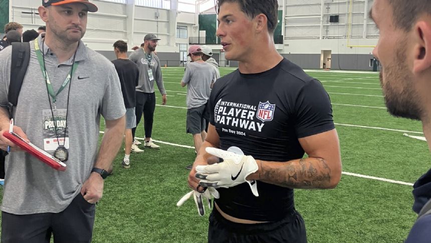 Welsh rugby star Louis Rees-Zammit was the center of attention at NFL's international player pro day