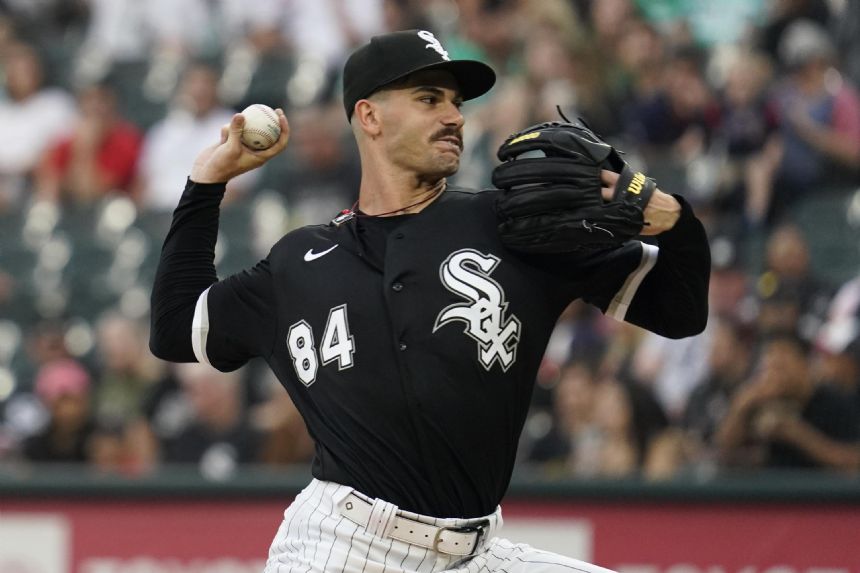 White Sox ace Cease with no-hitter through 8 against Twins