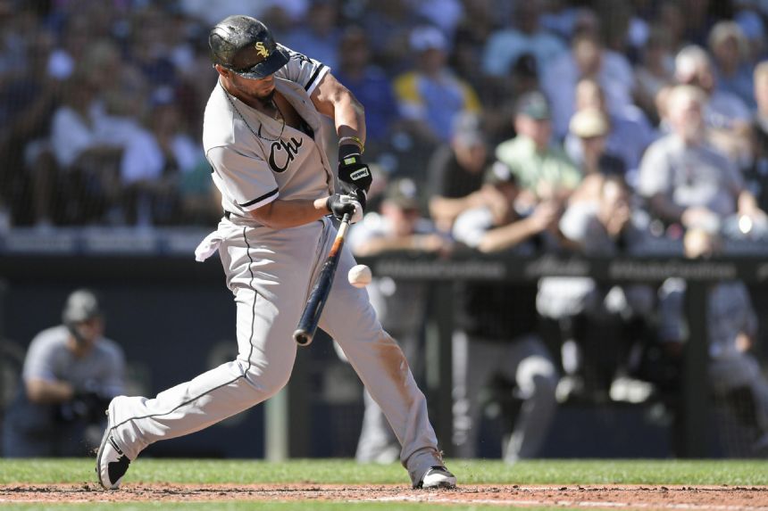 White Sox take advantage of Mariners' miscues for 9-6 win