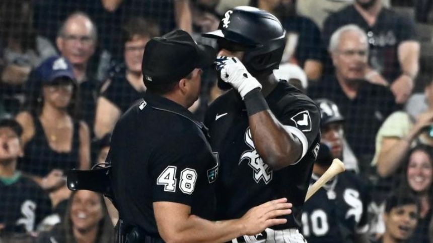 White Sox's Tim Anderson suspended three games after making contact with umpire