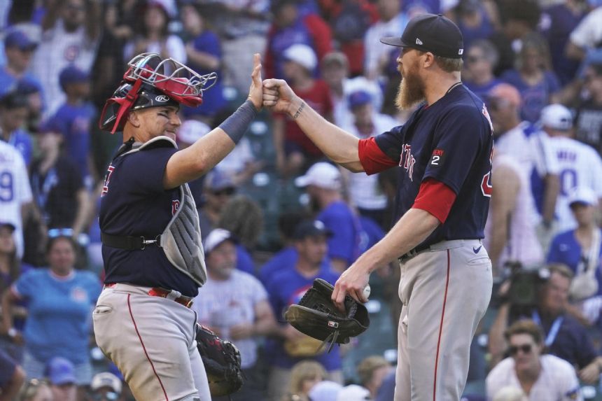 Wick's 2-run error in 11th gifts Red Sox 4-2 win over Cubs