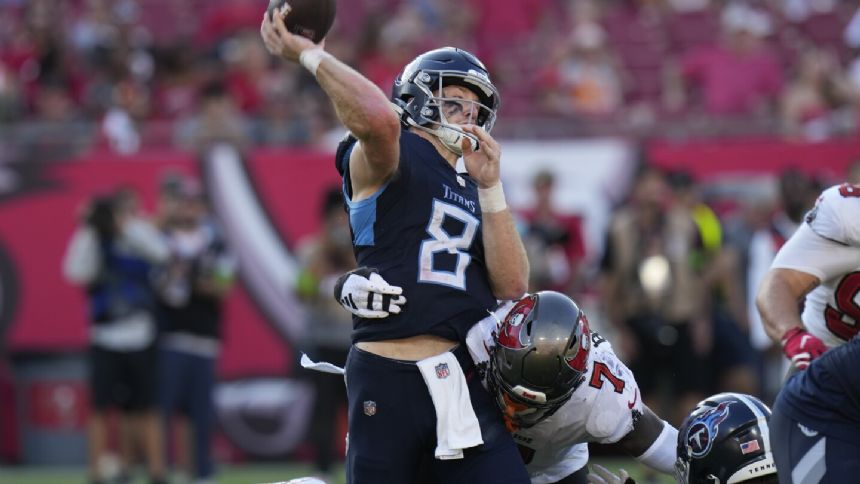 Will Levis looks like a rookie, struggles against pass rush in Titans' loss to Buccaneers