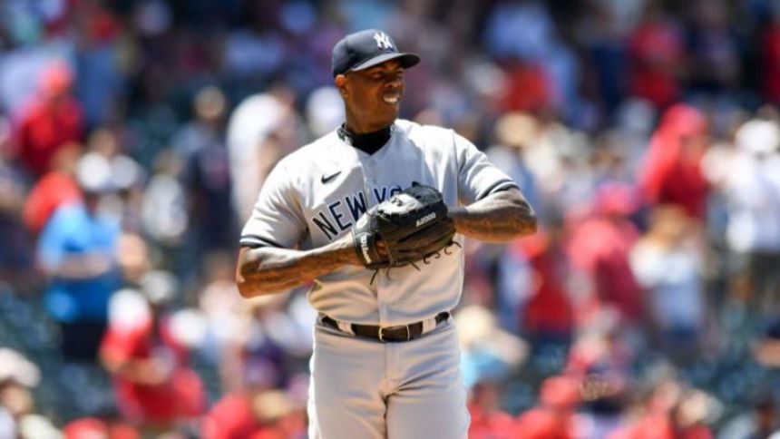 Yankees' Aroldis Chapman lands on injured list because of infection from recent tattoo