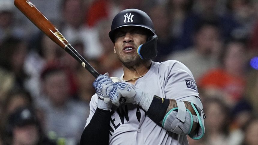 Yankees' 2B Torres leaves game after being hit on hand by pitch