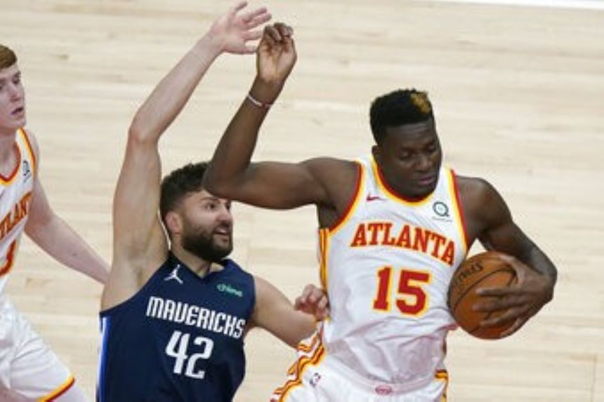 Young scores 42 points, Hawks beat Bucks to snap 6-game skid