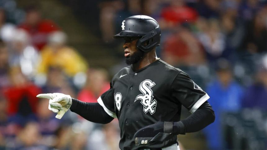 Soler slugs his 33rd HR, Luzardo works 6 strong innings as the