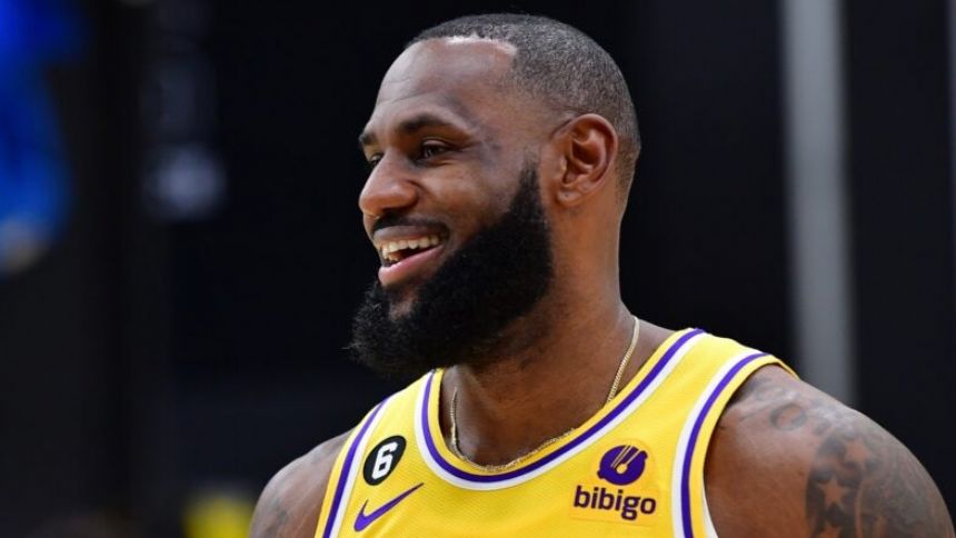 Kings vs. Lakers Betting Odds, Free Picks, and Predictions - 10:40 PM ET (Mon, Oct 3, 2022)