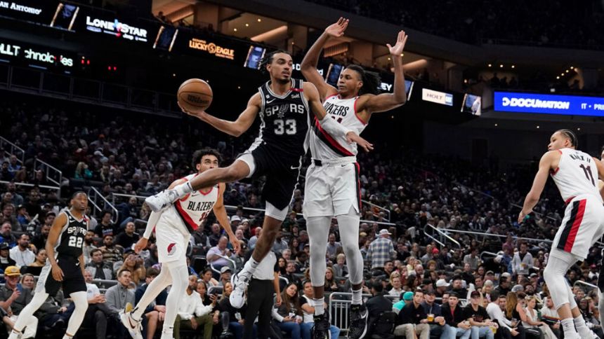 Timberwolves vs. Spurs Betting Odds, Free Picks, and Predictions - 4:10 PM ET (Sat, Apr 8, 2023)