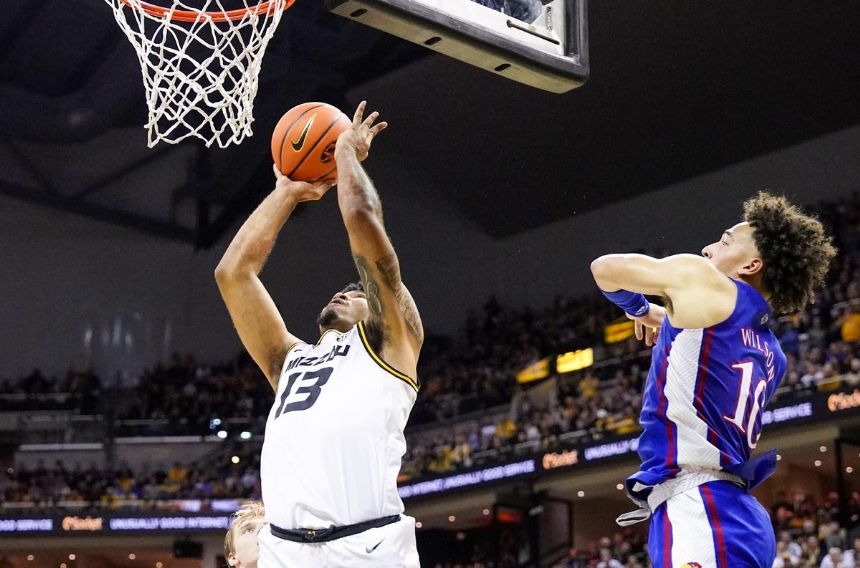 Indiana vs. Kansas Betting Odds, Free Picks, and Predictions 1200 PM