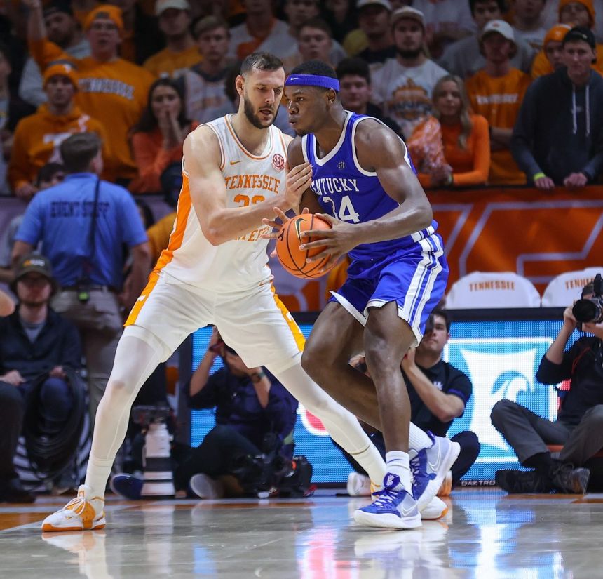 vs. Kentucky Betting Odds, Free Picks, and Predictions 900