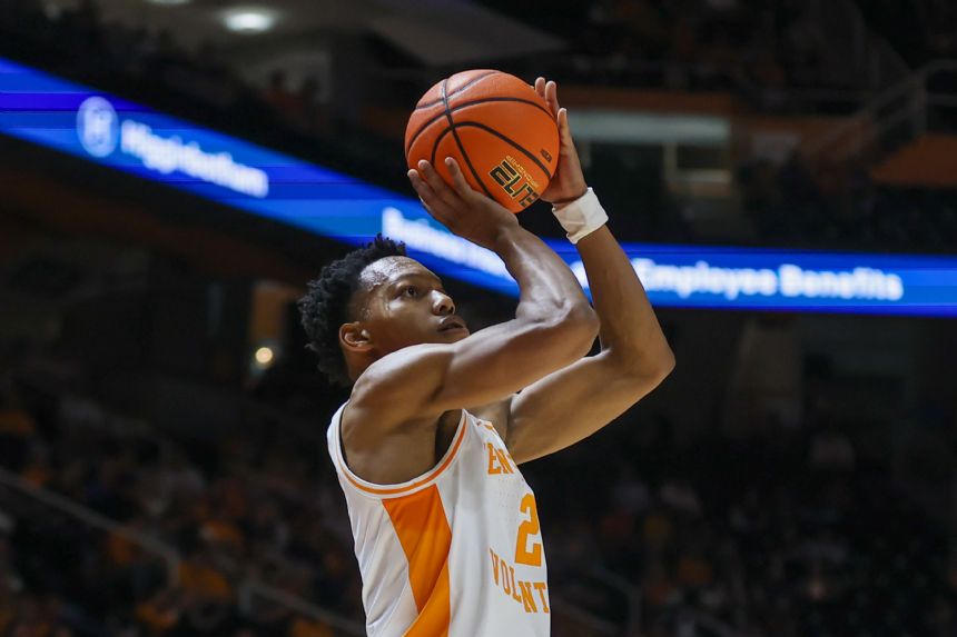 Tennessee vs. Wisconsin Betting Odds, Free Picks, and Predictions - 9:00 PM ET (Fri, Nov 10, 2023)