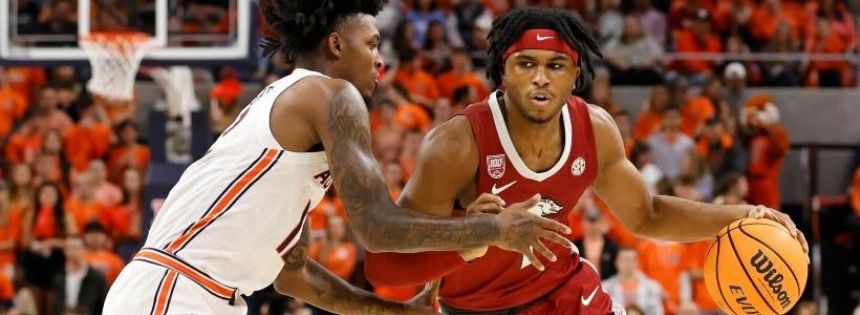Kentucky vs. Kansas Betting Odds, Free Picks, and Predictions - 9:30 PM ET (Tue, Nov 14, 2023)