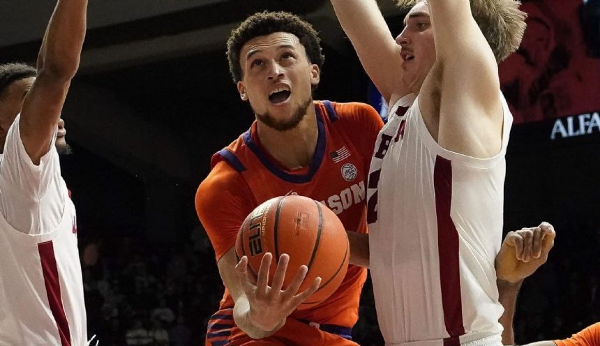 South Carolina vs. Clemson Betting Odds, Free Picks, and Predictions - 8:00 PM ET (Wed, Dec 6, 2023)