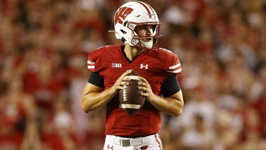Illinois State vs. Wisconsin Betting Odds, Free Picks, and Predictions - 7:00 PM ET (Sat, Sep 3, 2022)