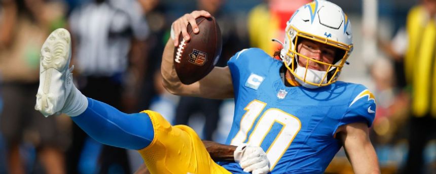 Raiders vs. Chargers Betting Odds, Free Picks, and Predictions - 4:05 PM ET (Sun, Oct 1, 2023)