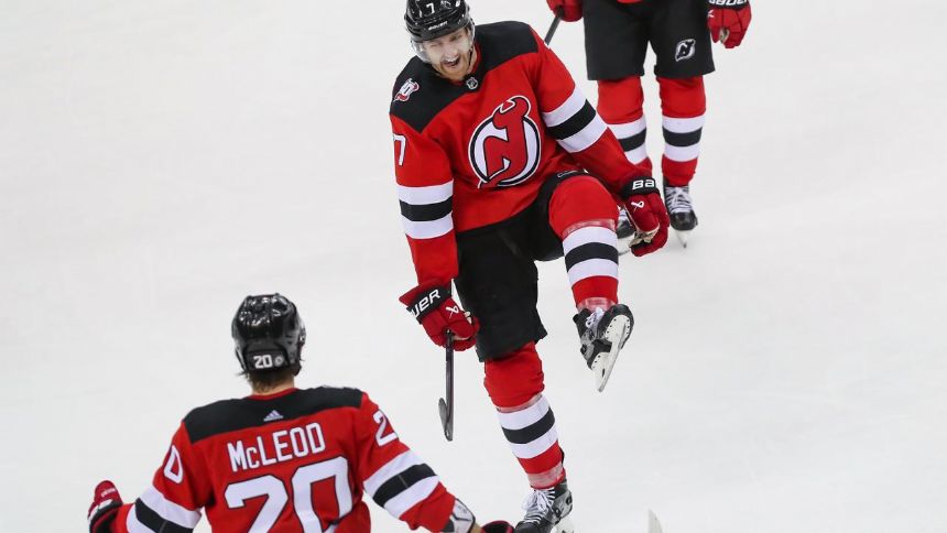 Devils vs. Flyers prediction and best bet for the season opener