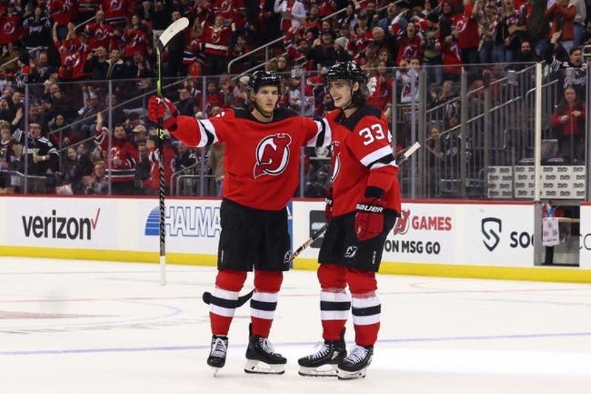 Hurricanes vs. Devils Betting Odds, Free Picks, and Predictions - 6:08 PM ET (Sun, Mar 12, 2023)