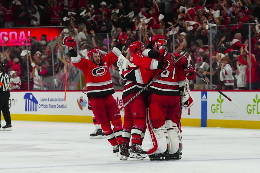 Hurricanes vs. Panthers Betting Odds, Free Picks, and Predictions - 7:07 PM ET (Fri, Nov 10, 2023)