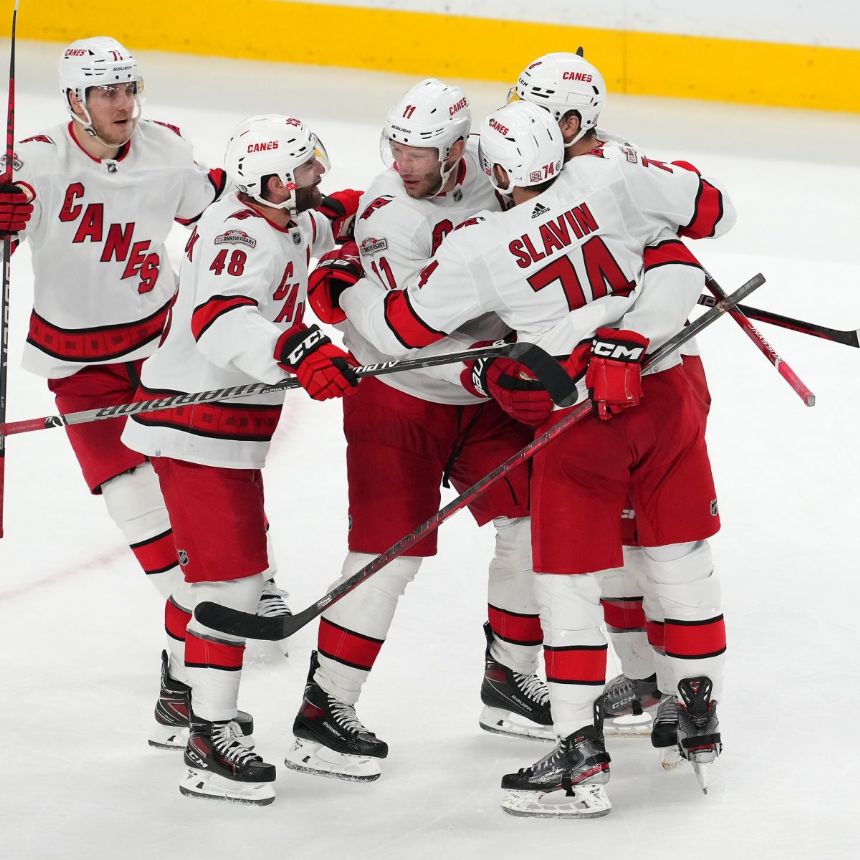 Hurricanes vs Coyotes Betting Odds, Free Picks, and Predictions (2/16/2024)