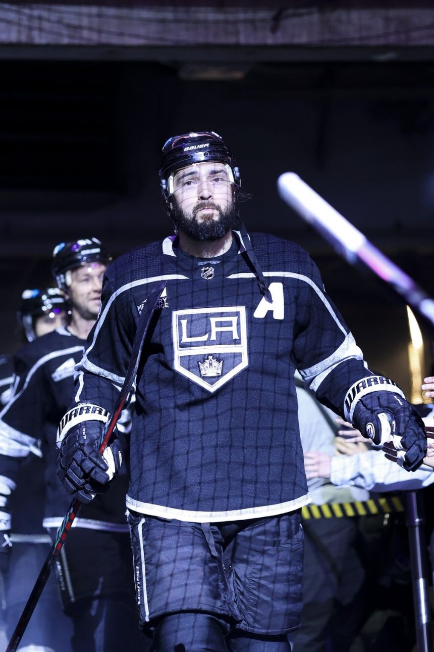 Kings vs. Sharks Betting Odds, Free Picks, and Predictions - 10:37 PM ET (Thu, Apr 4, 2024)